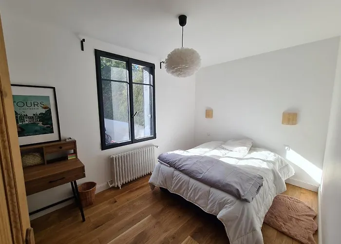 Au Coeur De Tours, Familial Avec Jardin Au Calme, Parking Тур