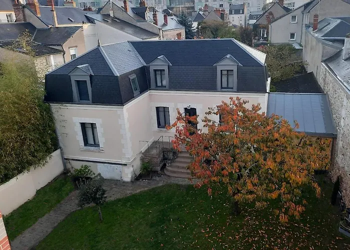Au Coeur De Tours, Familial Avec Jardin Au Calme, Parking